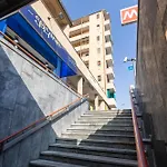 Lägenhet Check-inganni, Sopra La Metropolitana Fianco Cdi Milano