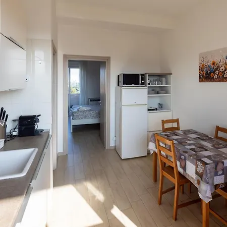 Check-inganni, Sopra La Metropolitana Fianco Cdi Apartament *