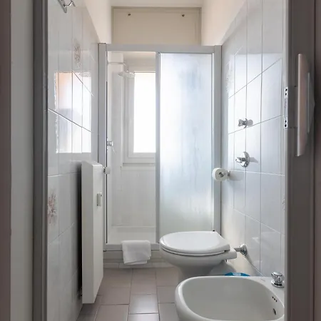 Check-inganni, Sopra La Metropolitana Fianco Cdi Apartament *