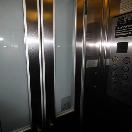 Apartament Check-inganni, Sopra La Metropolitana Fianco Cdi *