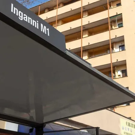 Check-inganni, Sopra La Metropolitana Fianco Cdi Apartament Mediolan