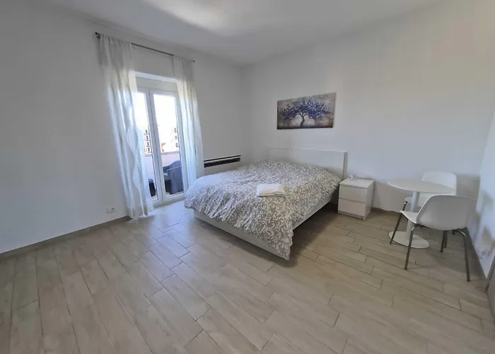 Check-inganni, Sopra La Metropolitana Fianco Cdi Апартаменты *